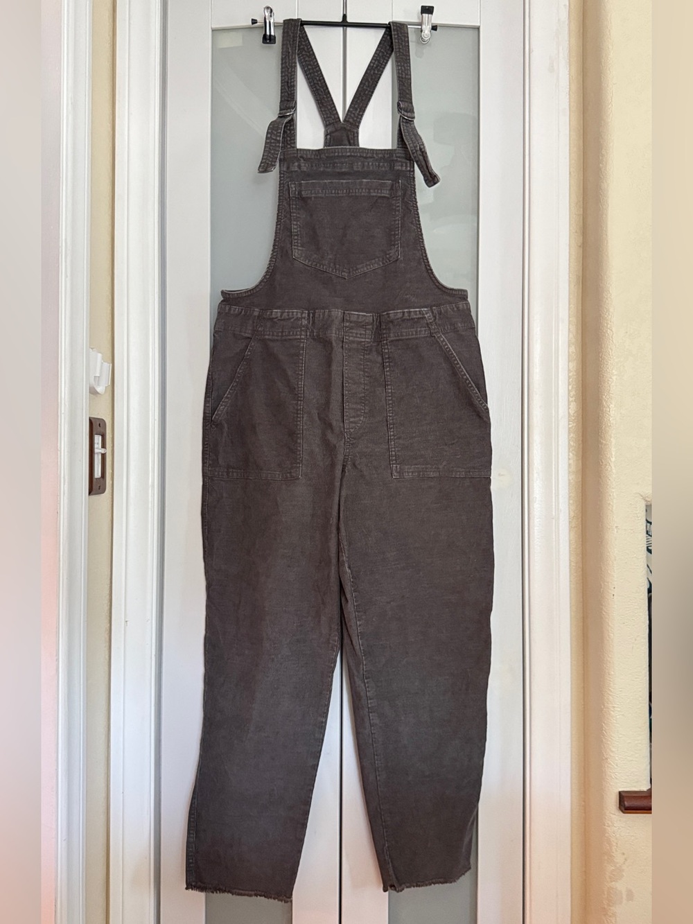 Aerie Corduroy Bib Overalls in Charcoal Gray Size Medium Raw Hem Dungarees